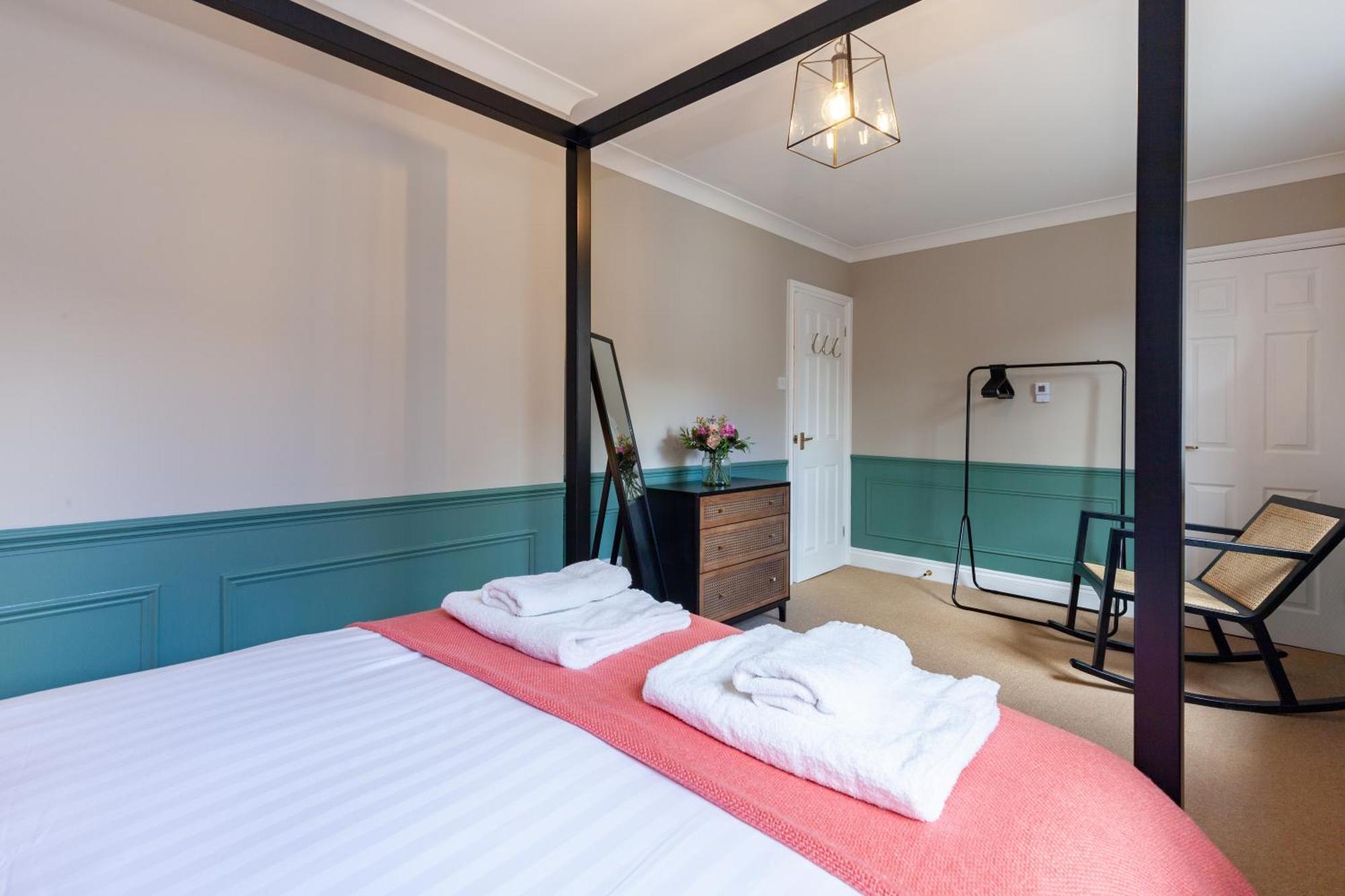 A Gem Nestled In The Heart Of Oxford With Parking! Apartamento Exterior foto