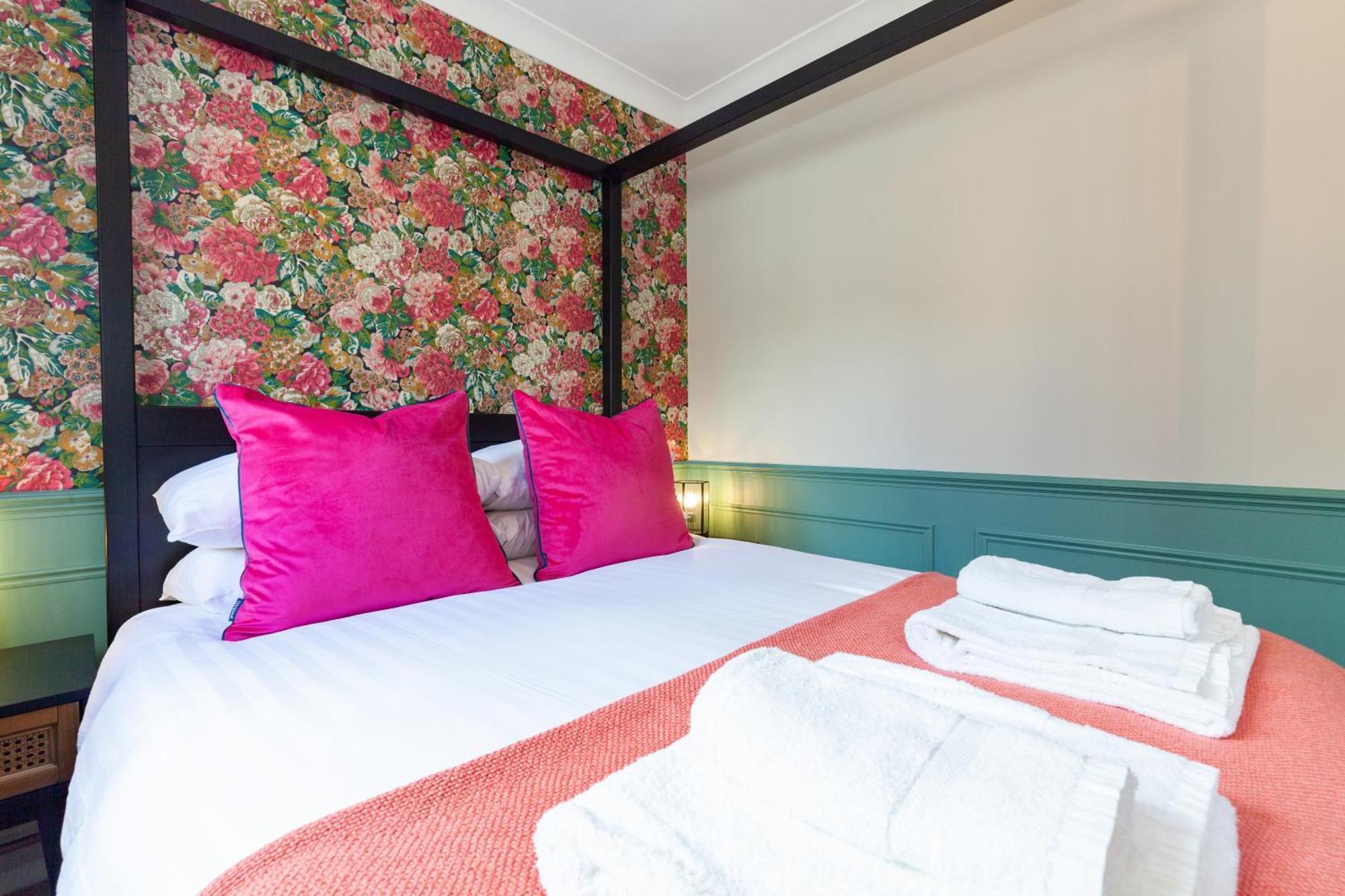 A Gem Nestled In The Heart Of Oxford With Parking! Apartamento Exterior foto