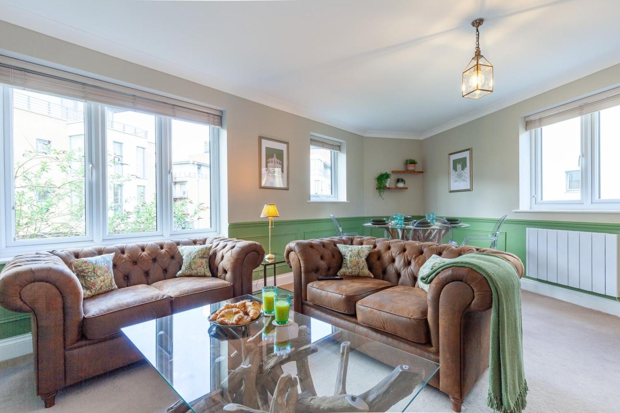 A Gem Nestled In The Heart Of Oxford With Parking! Apartamento Exterior foto