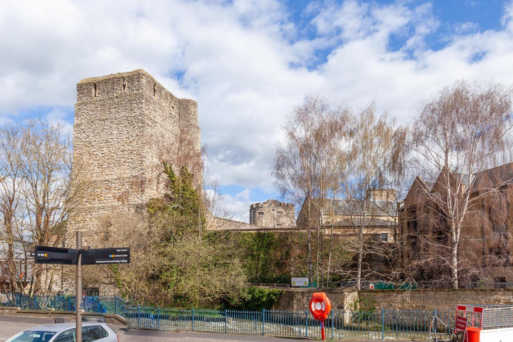 A Gem Nestled In The Heart Of Oxford With Parking! Apartamento Exterior foto