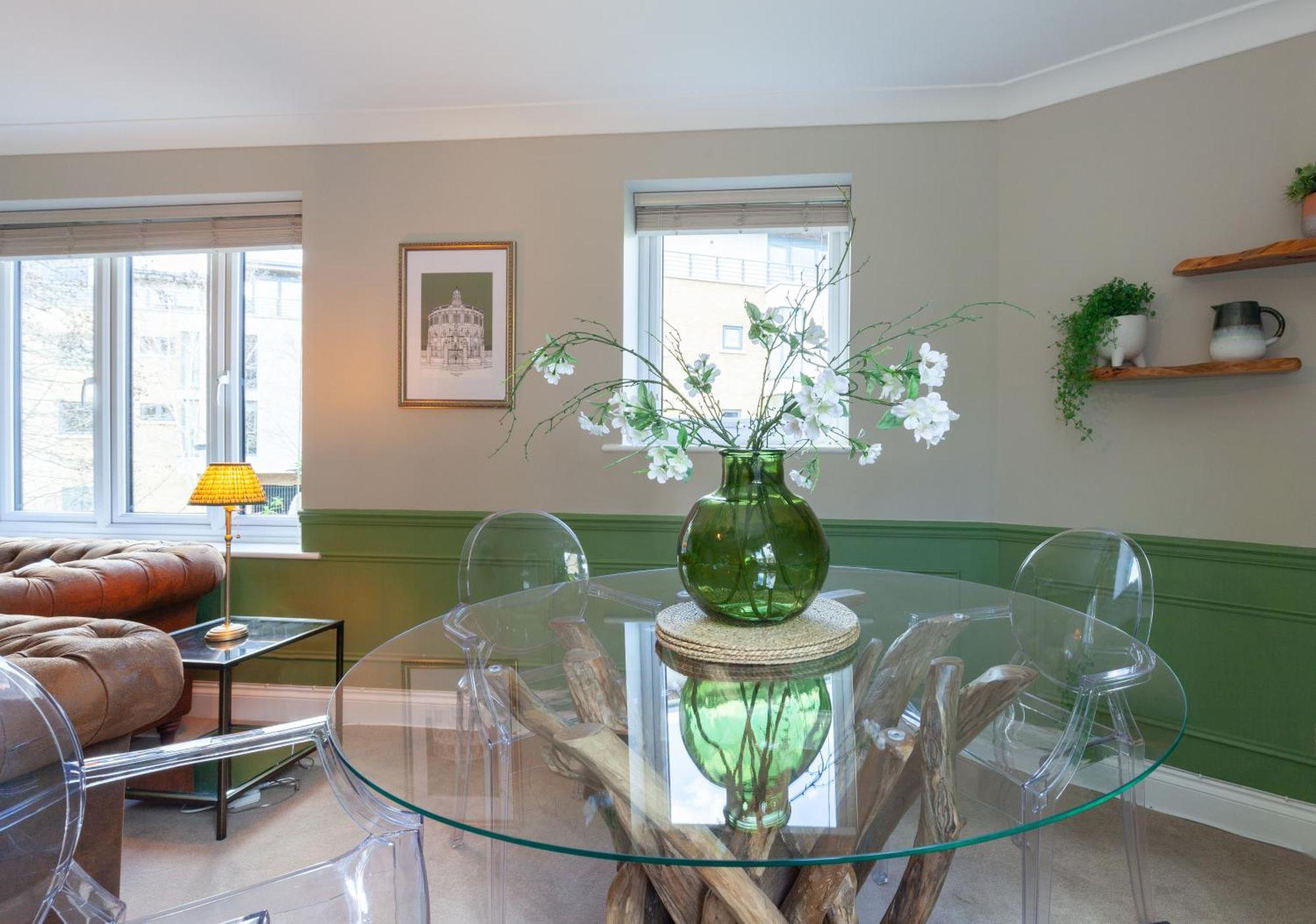 A Gem Nestled In The Heart Of Oxford With Parking! Apartamento Exterior foto
